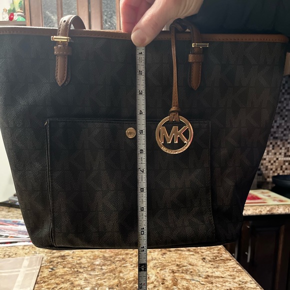 Authentic Michael Kors purse - Picture 13 of 14